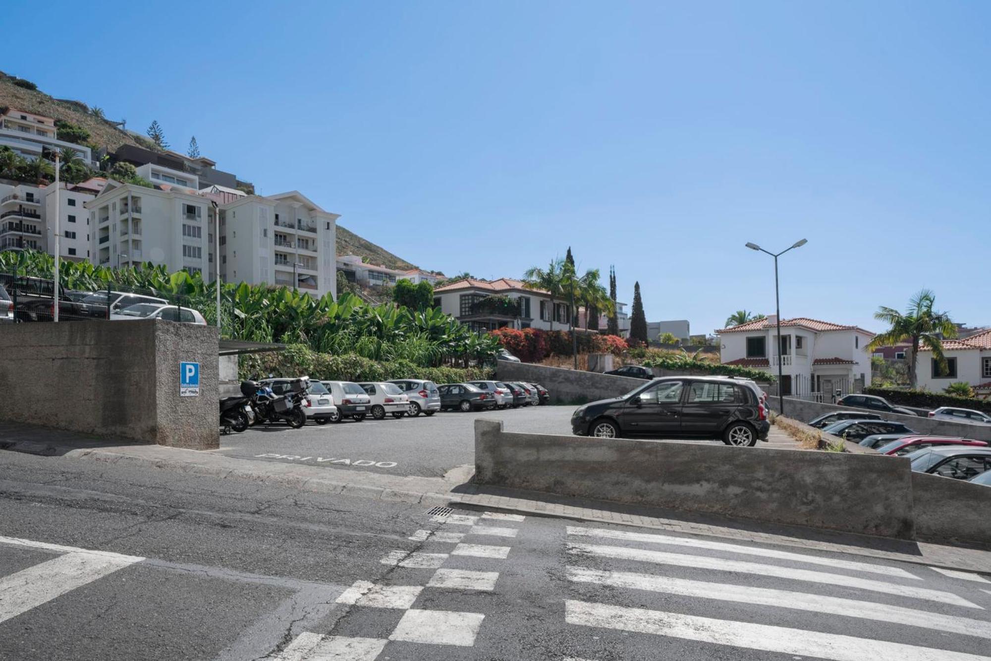 Apartamento America By An Island Apart Funchal  Bagian luar foto